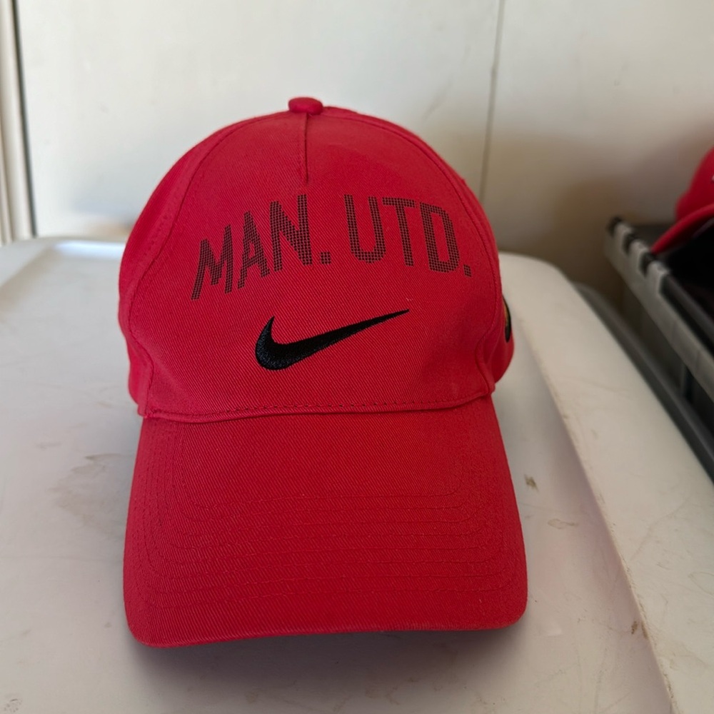 MANCHESTER UNITED HAT